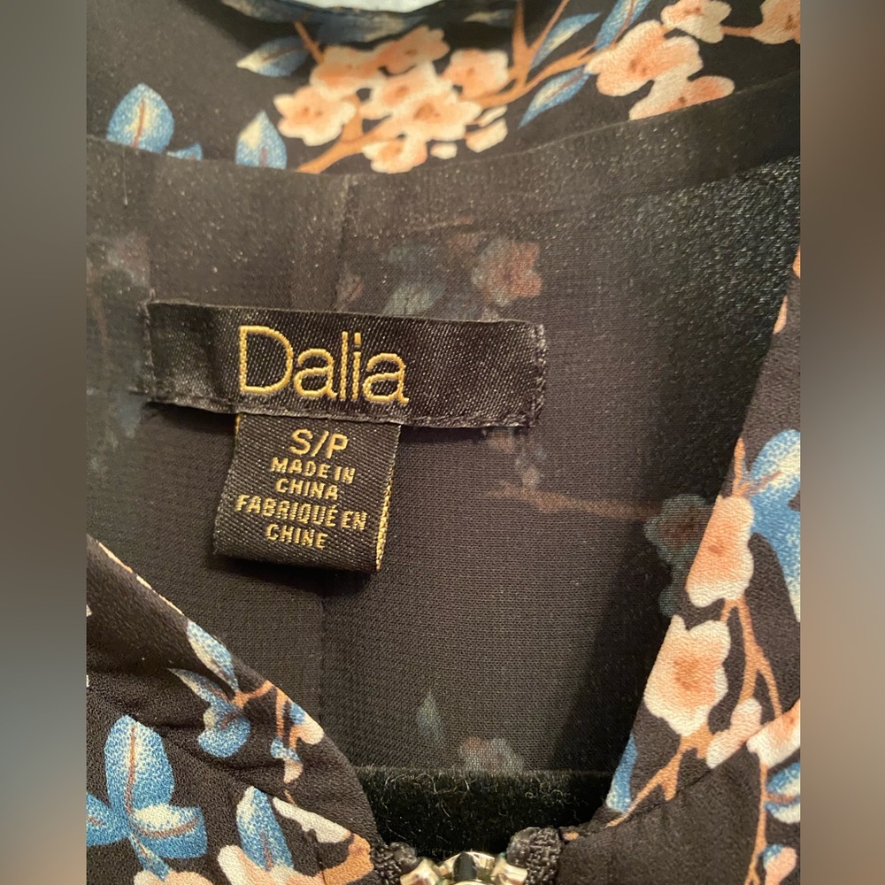 Floral Jacket Blouse size small. - Picture 2 of 5